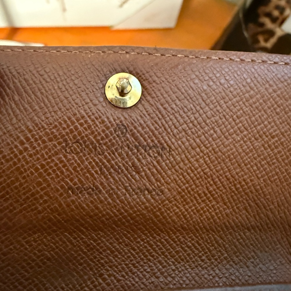 Louis Vuitton Brown Monogram Canvas Key/Wallet - Picture 9 of 10
